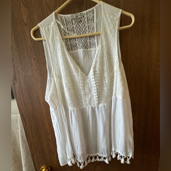 live and let live white floral sleeveless eyelet v-neck tunic top women’s XL - Picture 1 of 4